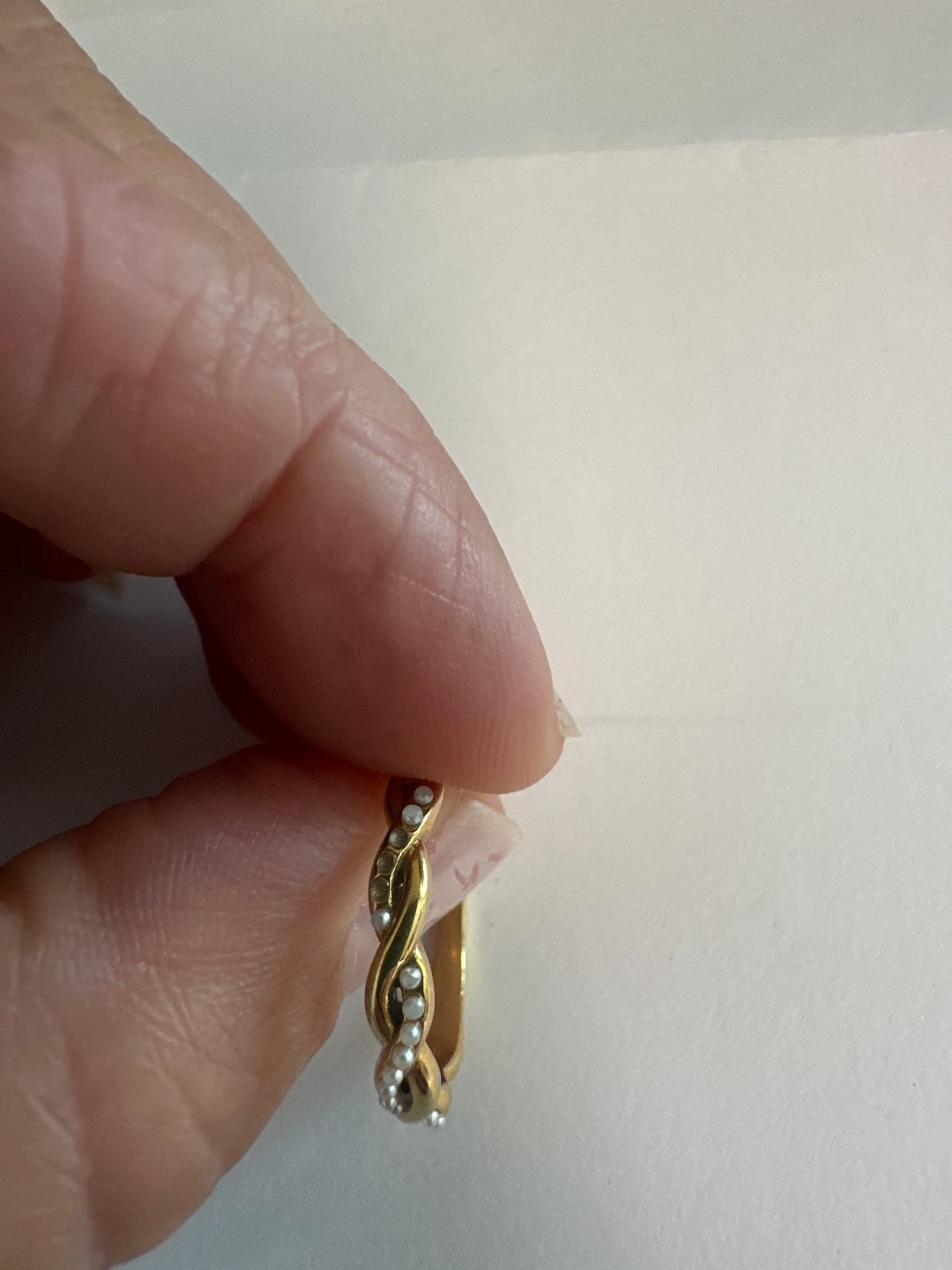 Customer photo review of Bella Twist Pearl Ring
