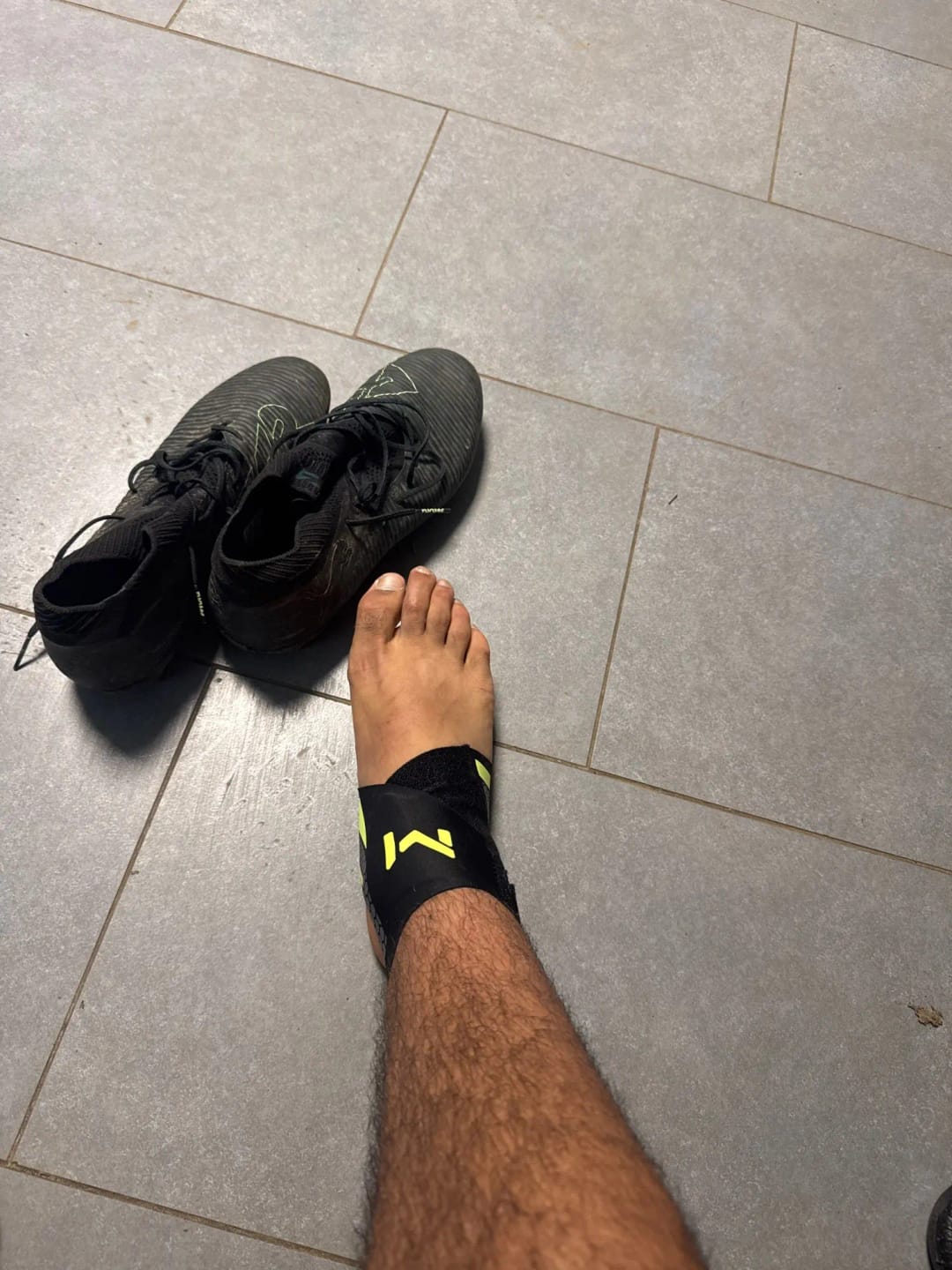 Customer photo review of Restora Plantar Fasciitis Relief Wrap