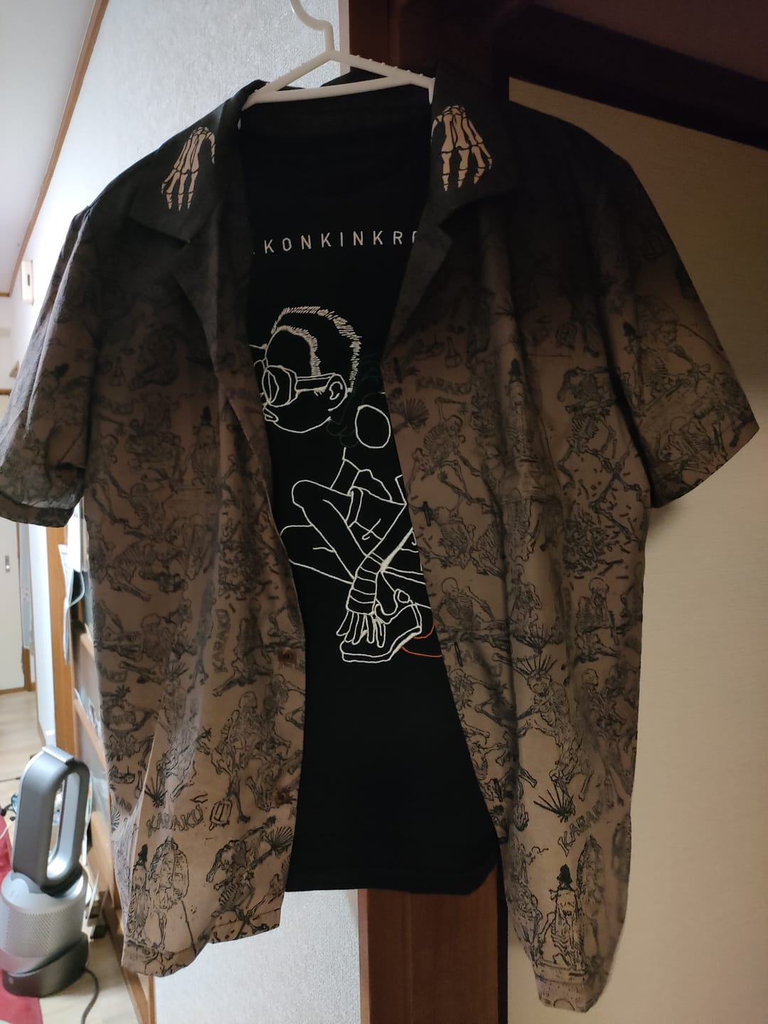 Customer photo review of 河鍋暁斎「生を謳歌している骸骨」浮世絵風アロハシャツ