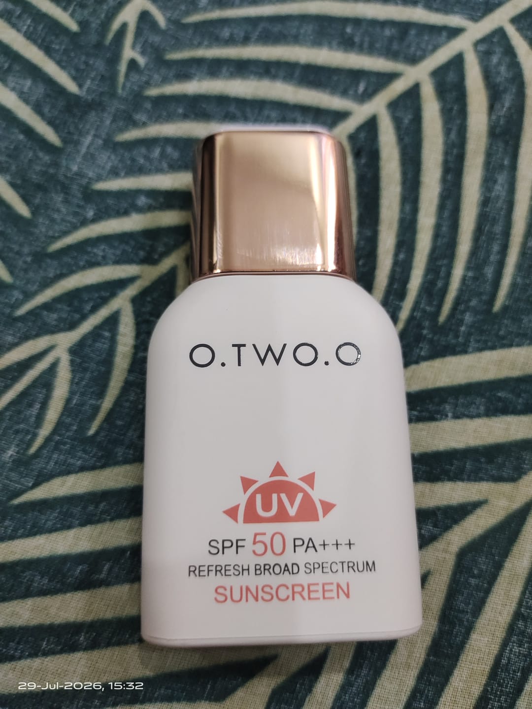 Customer photo review of O.TWO.O HAUTE REFRESH BROAD SPECTRUM SUNSCREEN