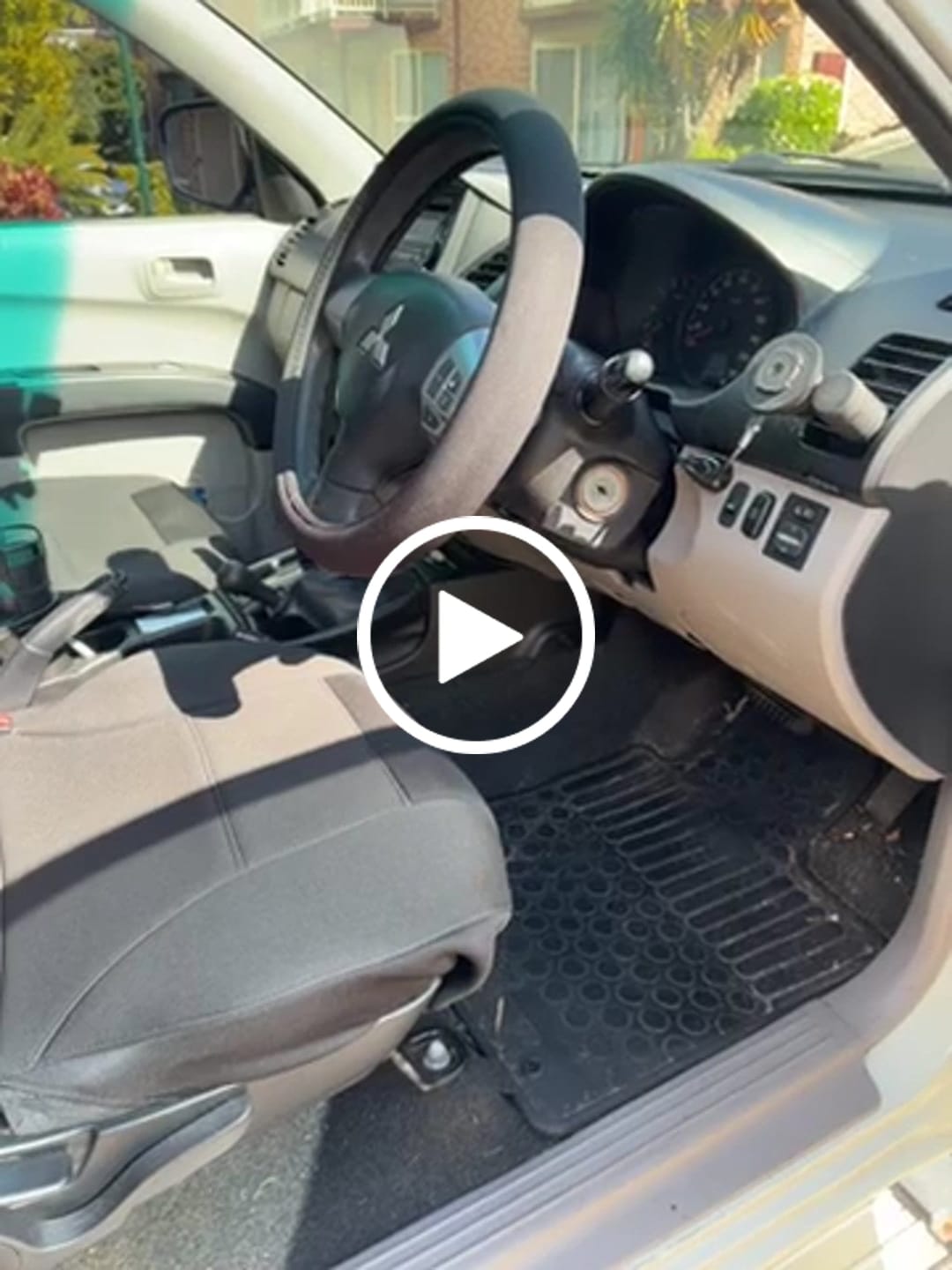 Customer video review of Sharkskin Universal Steering Wheel Cover
