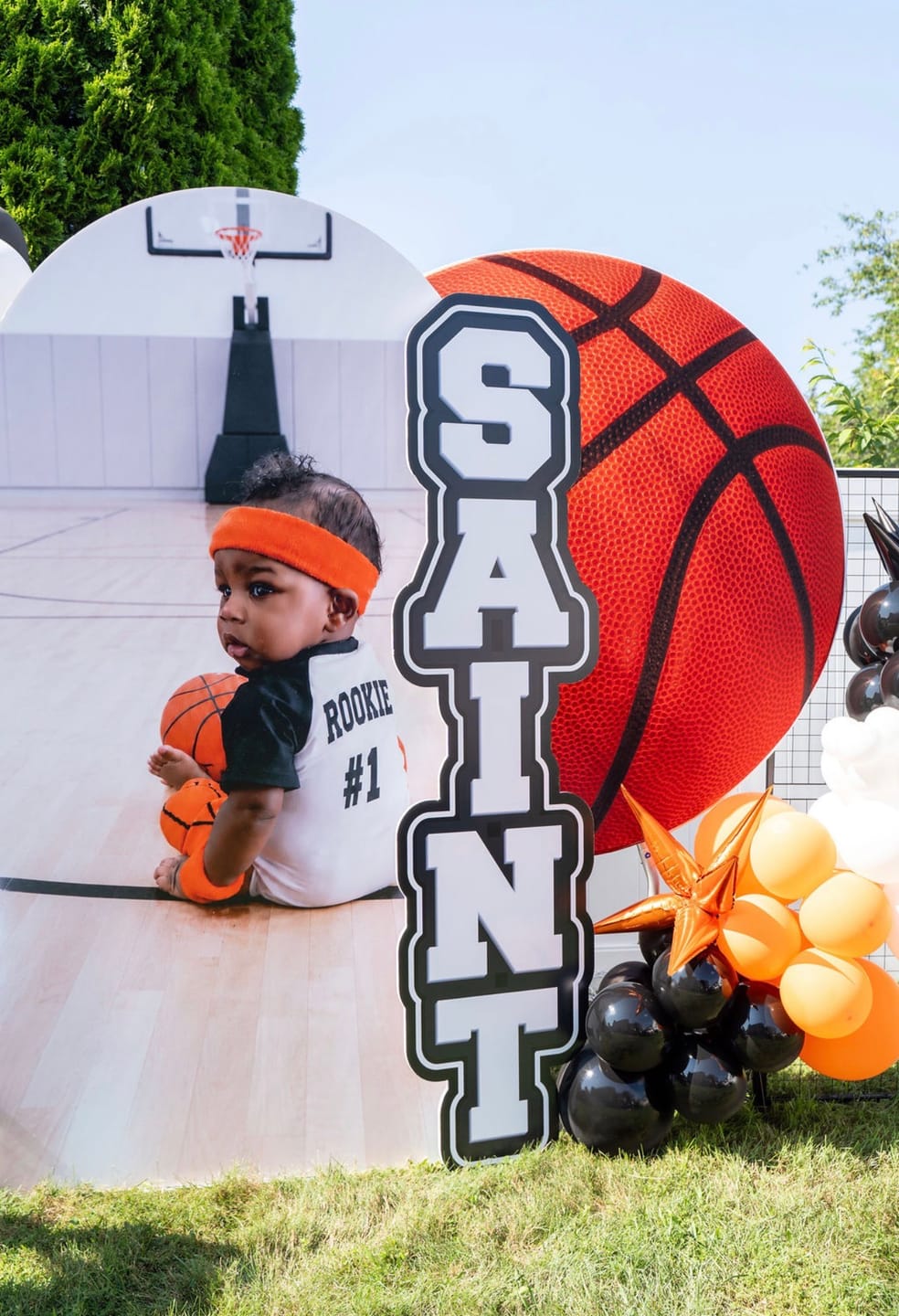 Customer photo review of Party & Hoop Balloon Circle Loop Flower Arch Photo Booth Backdrop Stand Round Backdrop