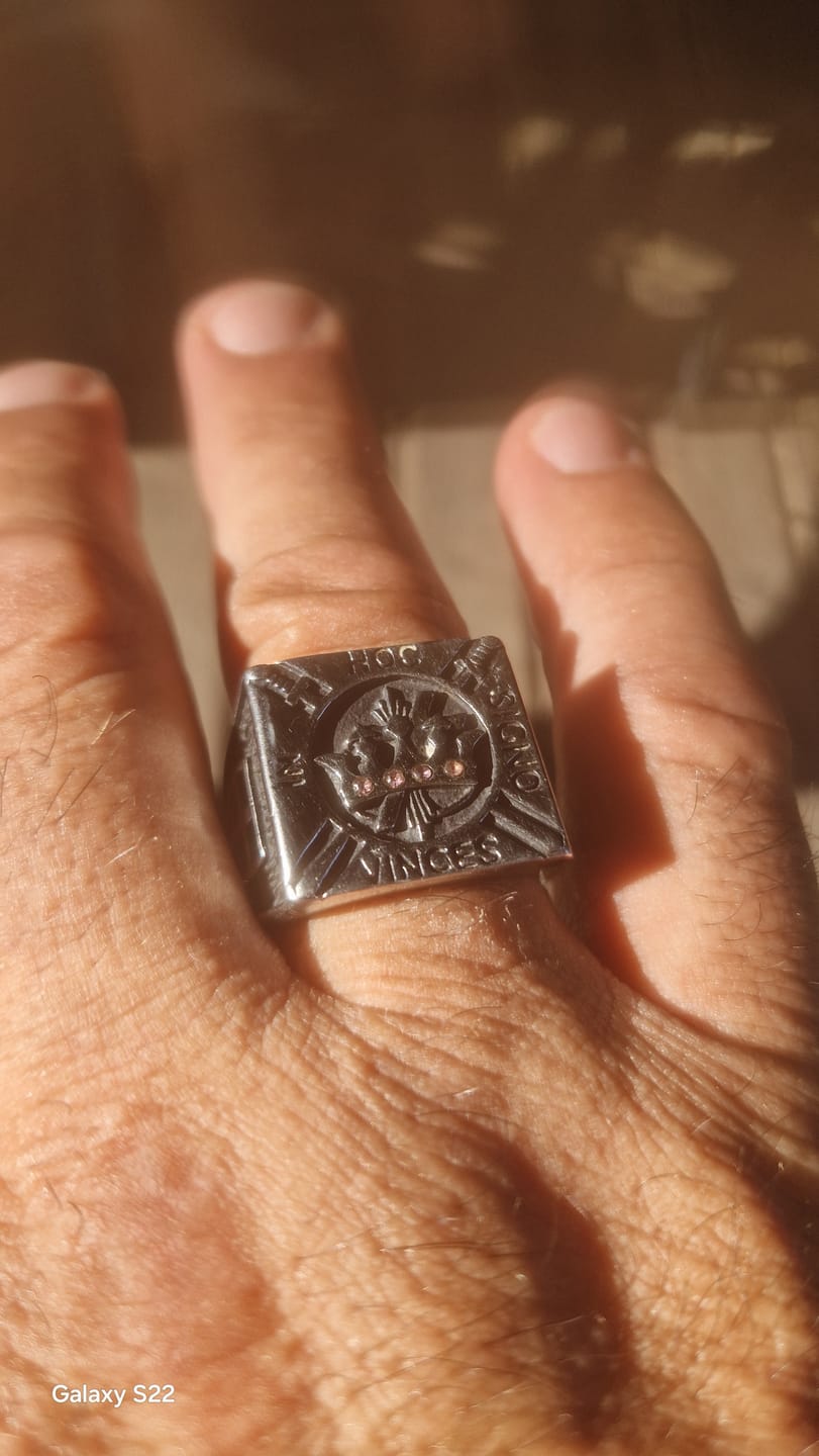 Customer photo review of Bague de la Confrérie