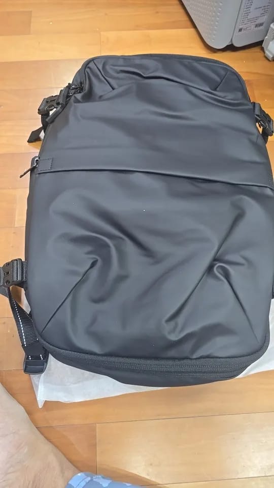Customer photo review of Discoverer Vacuum Compression Travel Backpack 60L