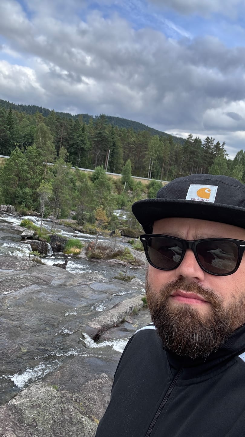 Customer photo review of Backley Cap - Cappello con Visiera Nero  ACCESSORI CARHARTT WIP