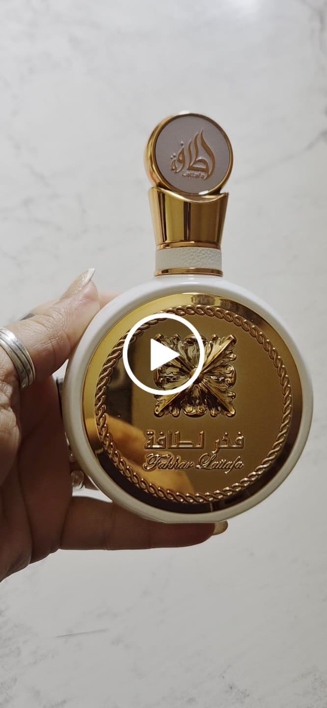 Customer video review of FAKHAR WHITE 100ML - LATTAFA