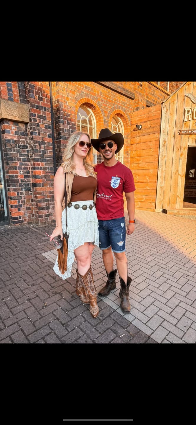 Customer photo review of England Lonestar Away - Heavy Faded Tee