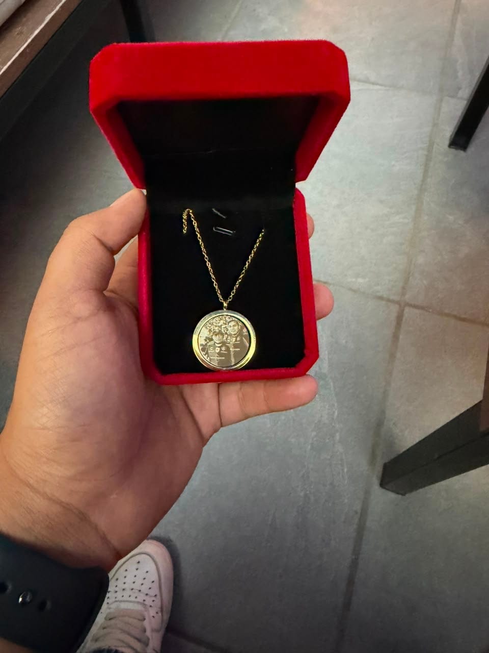 Customer photo review of Collar Memory  Personalizado