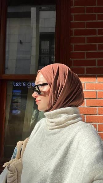 Customer photo review of ✨ Borelisse™ Mıknatıslı Kendinden Boneli Şal✨