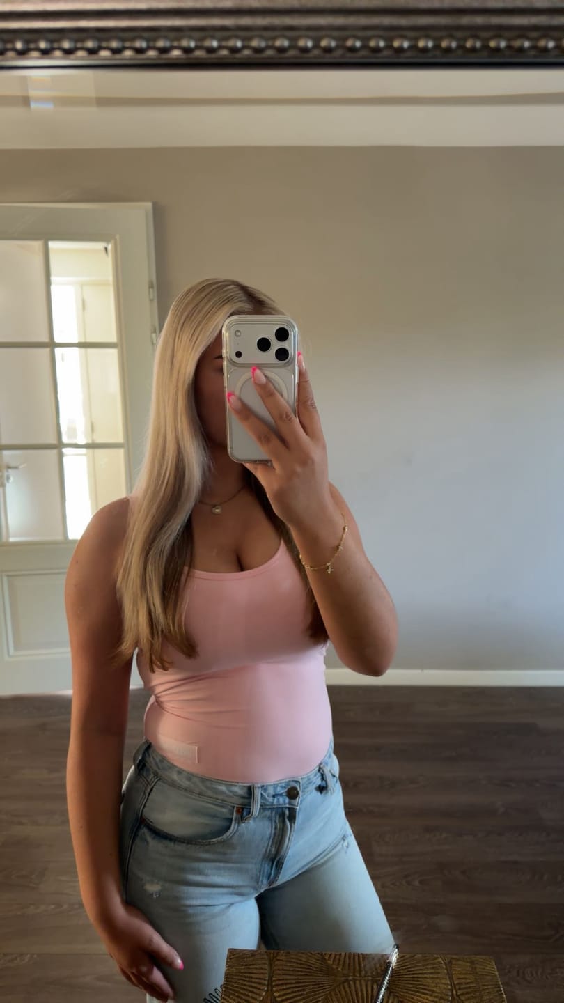Customer photo review of LABEL TANK TOP LIGHT PINK