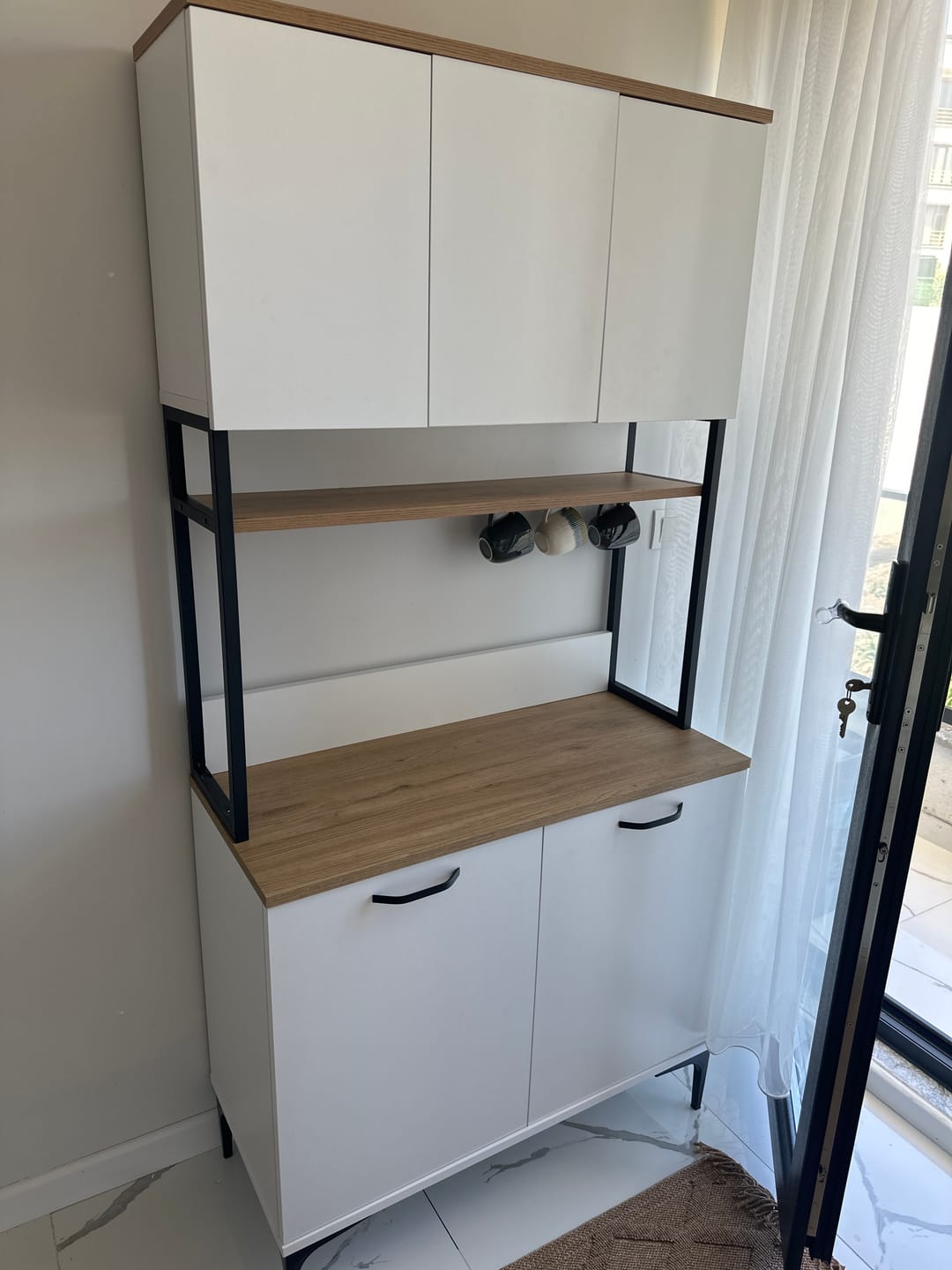 Customer photo review of Rani JE193 Çok Amaçlı Dolap 5 Kapaklı Kiler Mutfak Dolabı Beyaz - Sepet Ceviz