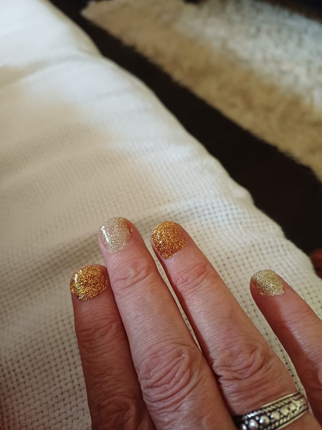 Customer photo review of Shallow Gold Dipping Powder