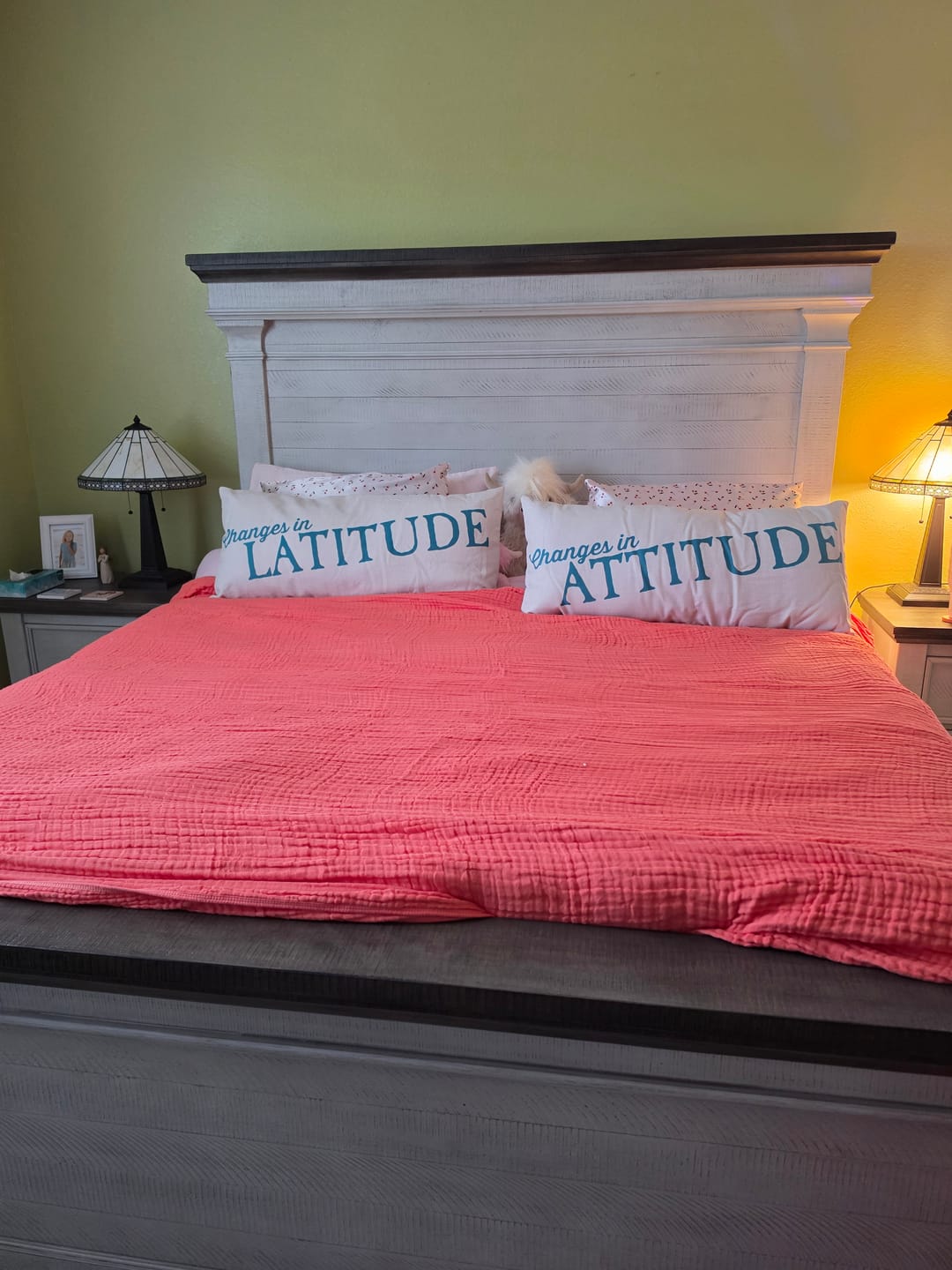 Customer photo review of Margaritaville Resort Changes in Attitude Pillow