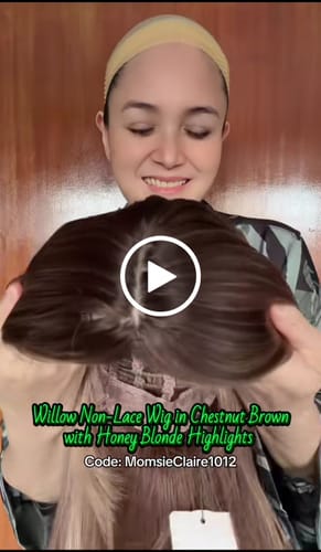 Customer video review of JBEXTENSION 22 Inches Chestnut Brown with Honey Blonde Highlights Wig WILLOW
