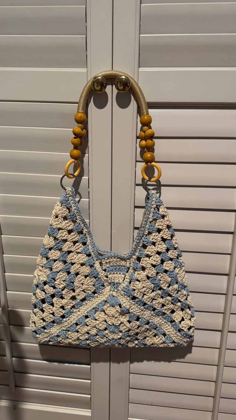 Customer photo review of Sunny Holiday shoulder bag crochet kit