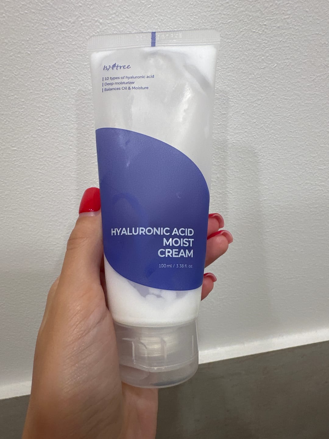 Customer photo review of Krēms dziļai ādas mitrināšanai ar hialuronskābe IsNtree Hyaluronic Acid Moist Cream