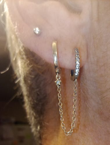 Customer photo review of Pendiente Hoop Chain