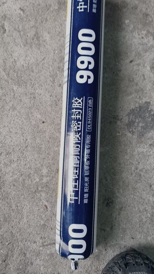 Customer photo review of High - Strength 9900 Structural Silicone Sealant - Outdoor Weatherproof Adhesive for Windows & Doors