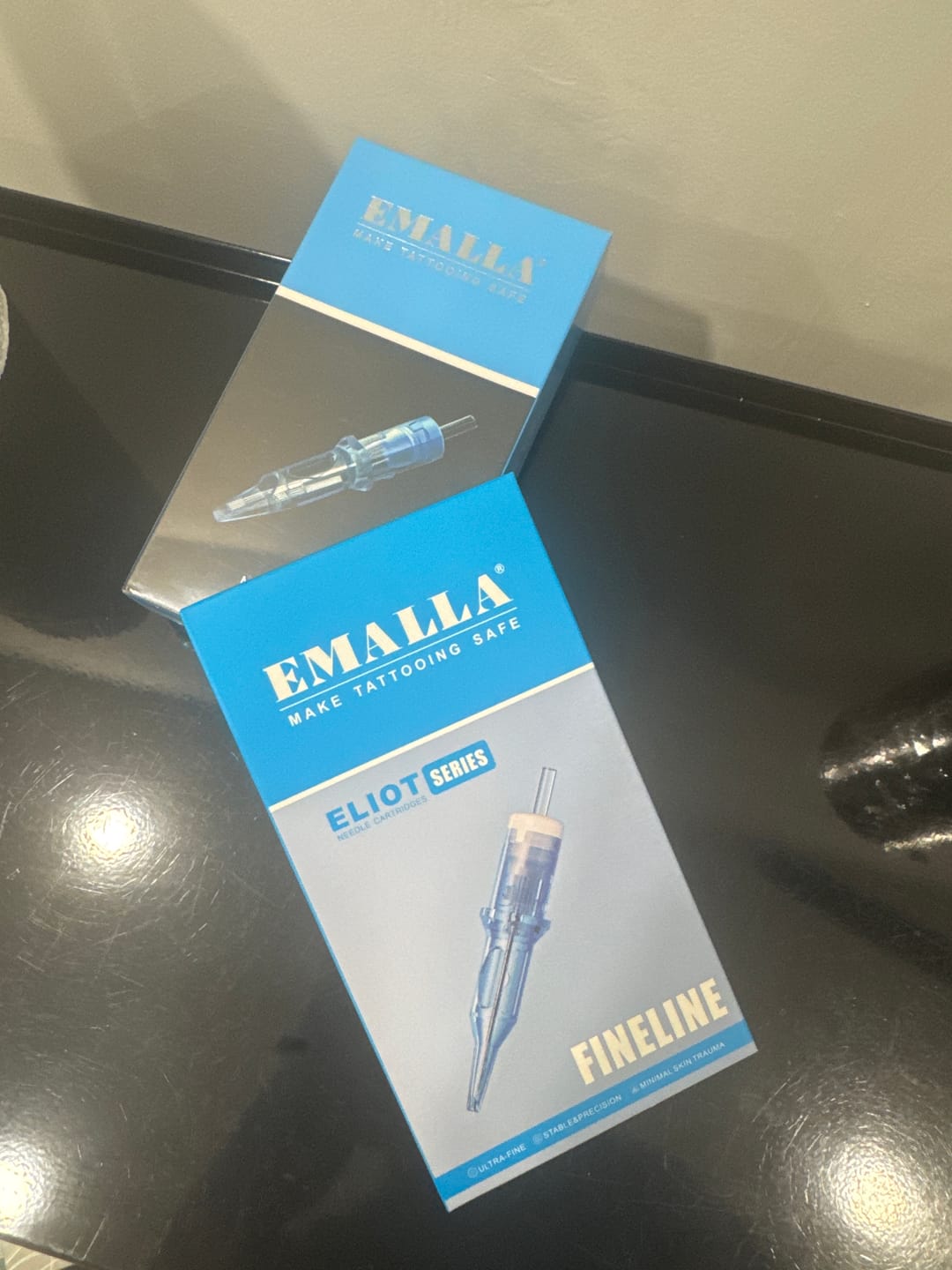 Customer photo review of EMALLA Eliot Fineline Tattoo Cartridge Needles Round Liner (Box of 20)