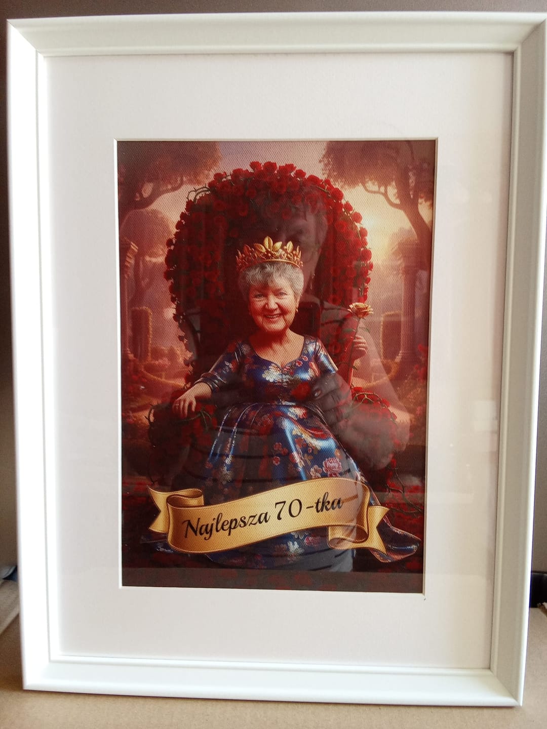 Customer photo review of Królowa Róż  - Karykatura ze zdjęcia
