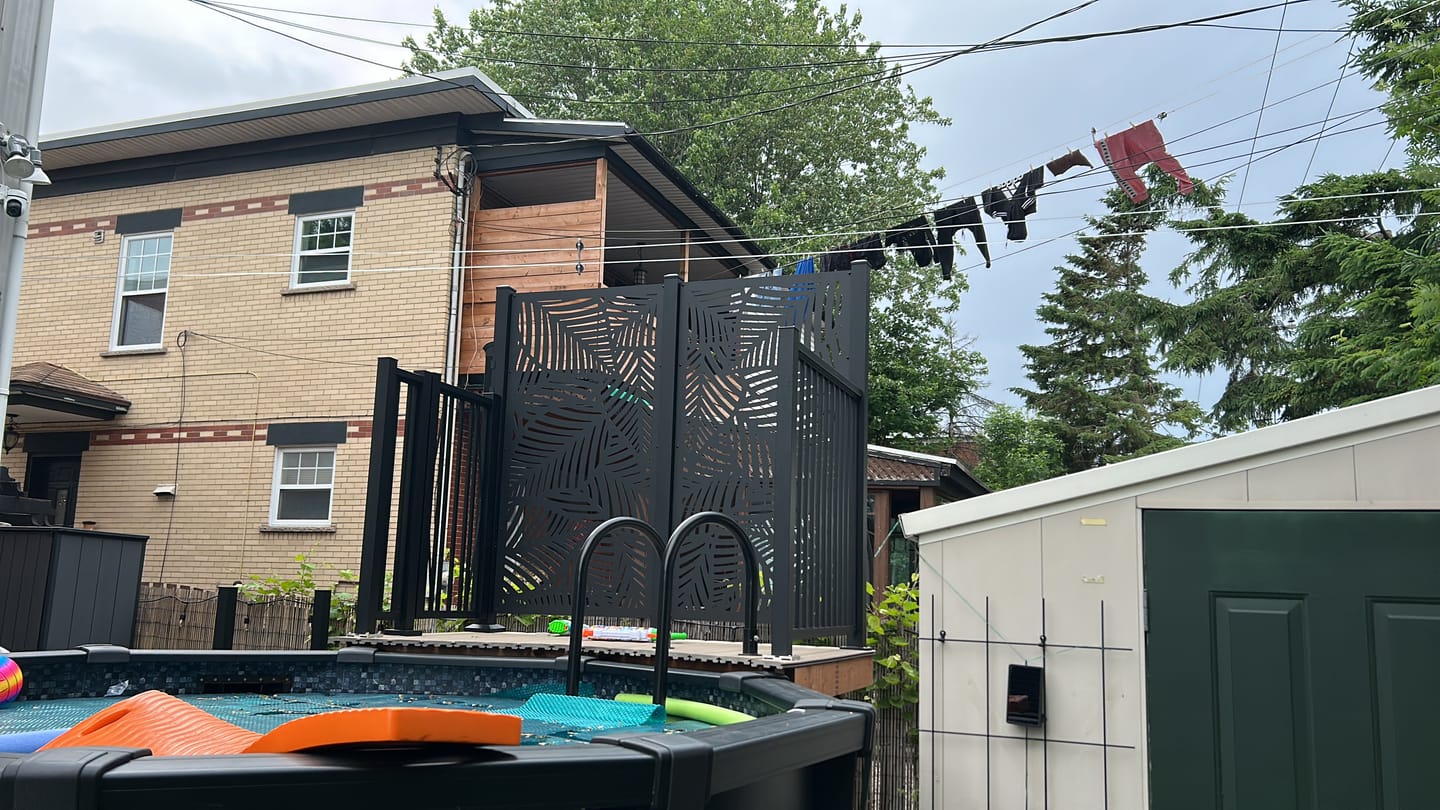 Customer photo review of Privacy Screen (Maui)