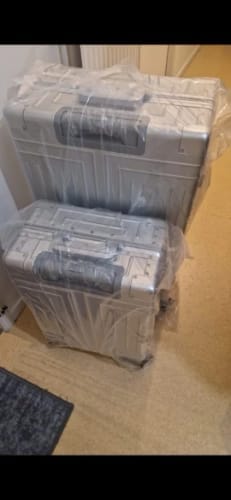 Customer photo review of MOVINGSOME® - ALUMINIUM SUITCASE