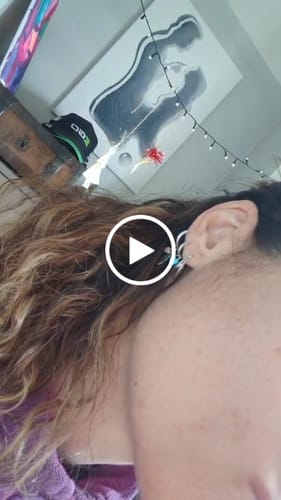 Customer photo review of Pendientes Aros Corazón