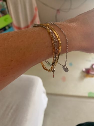 Customer photo review of Pulsera Petra