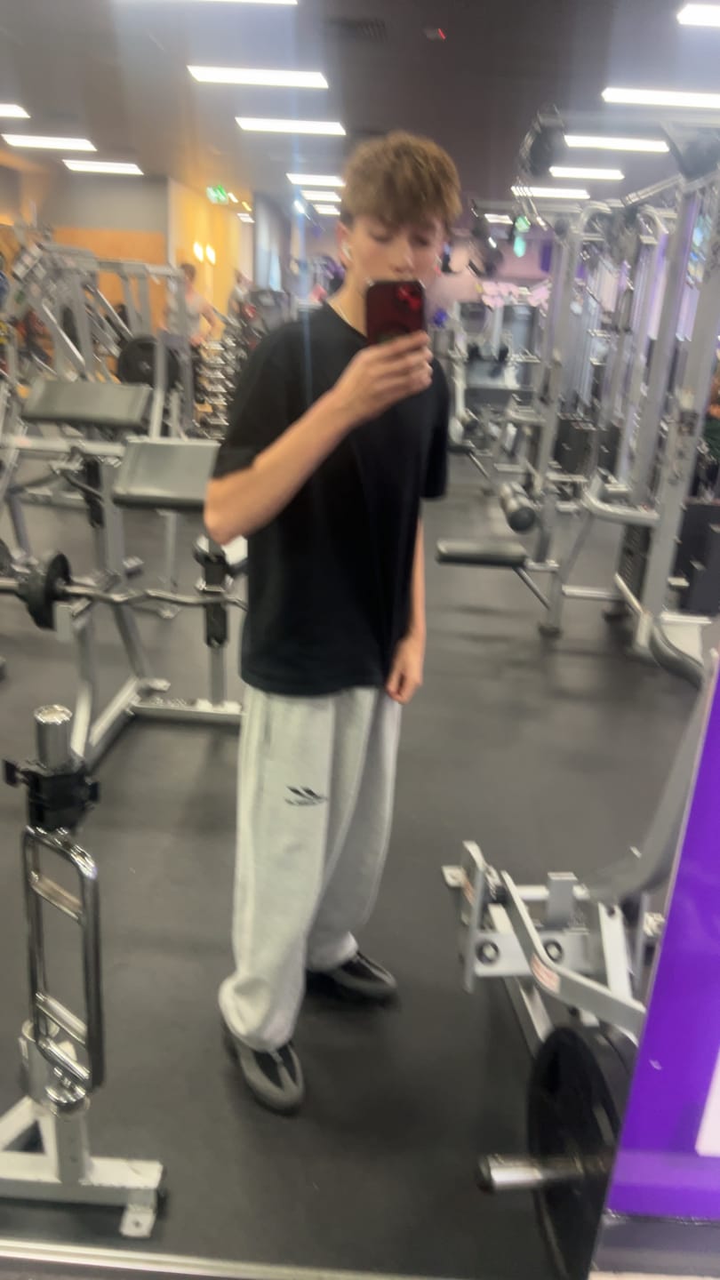 Customer photo review of 2154 - Throwback Baggy Joggers - July 7th