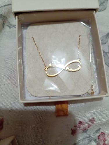 Customer photo review of Collar Infinito - Personalizado