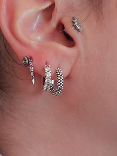 Customer photo review of Pendientes Aros Bolitas