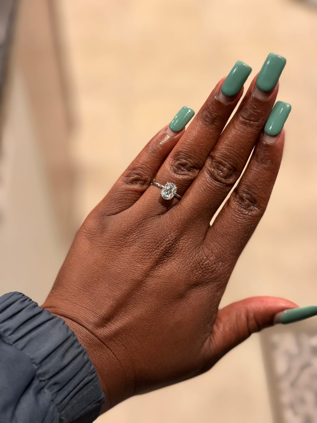 Customer photo review of Rodiffy Hidden Halo Moissanite 2.0Ct~5.5Ct Oval Cut Promise Ring For Women
