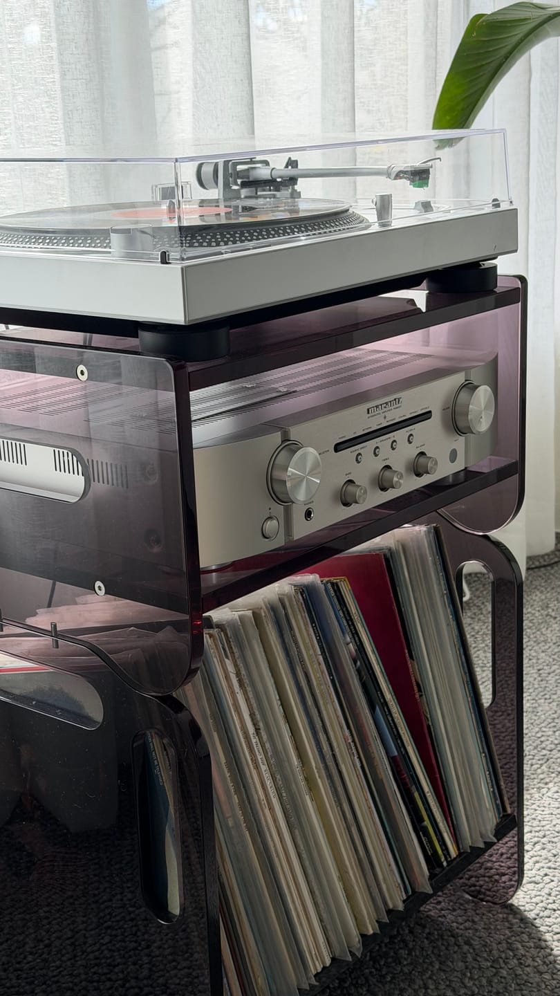 Customer photo review of PRISMA 140 - Acrylic Vinyl Record Shelf (GRAPHITE)