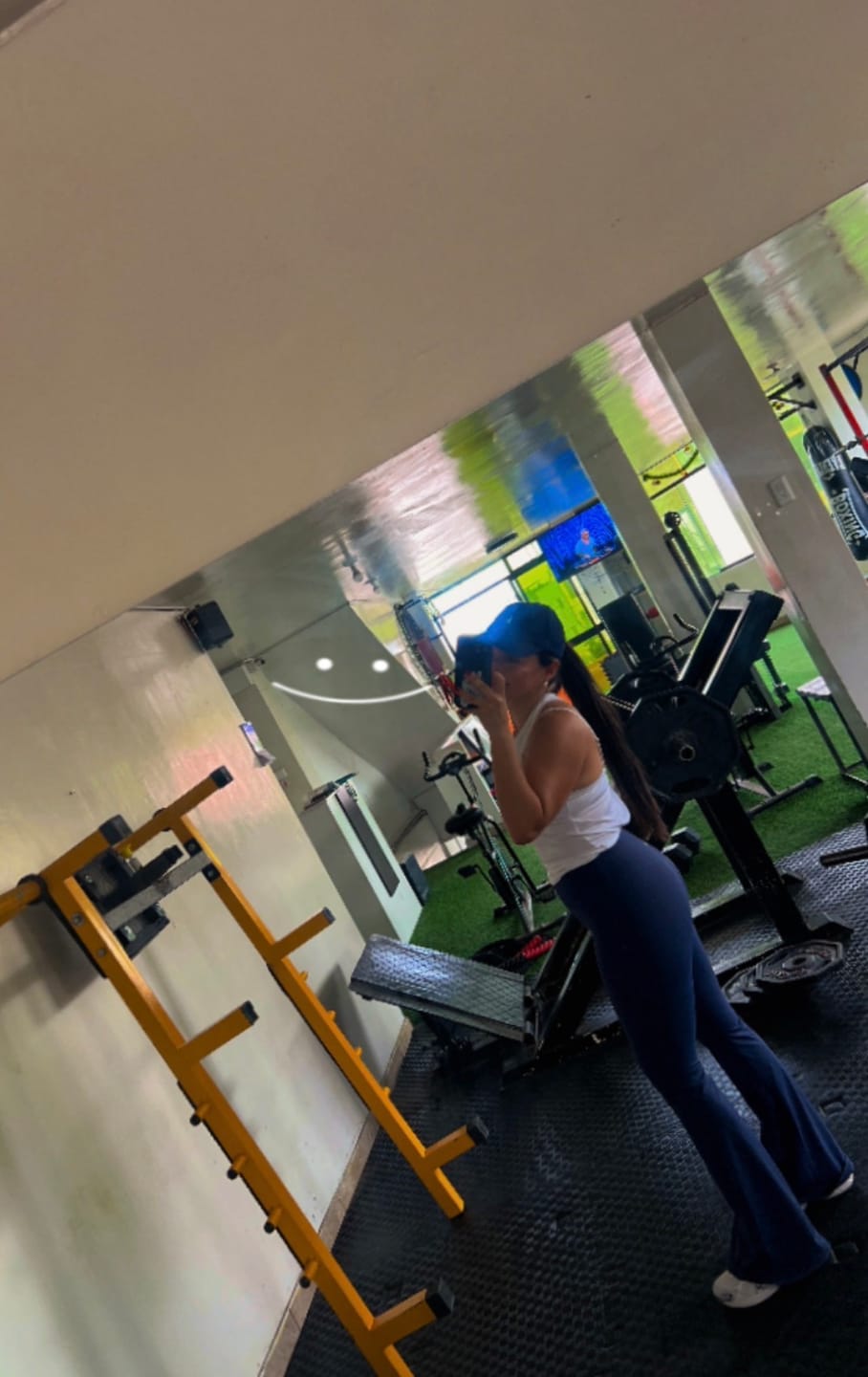 Customer photo review of Motion Flare Leggings Navy