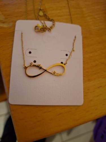 Customer photo review of Collar Infinito - Personalizado