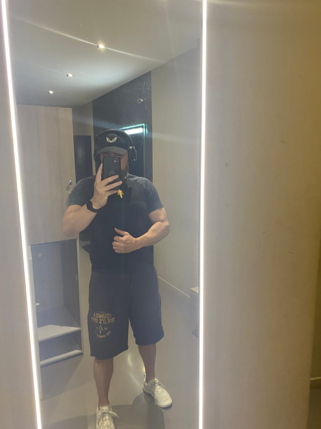 Customer photo review of 1014 - Gold's Iron Legacy Shorts