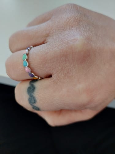 Customer photo review of Anillo Colorful Hearts