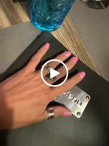Customer photo review of Anillo Minimalist Heart