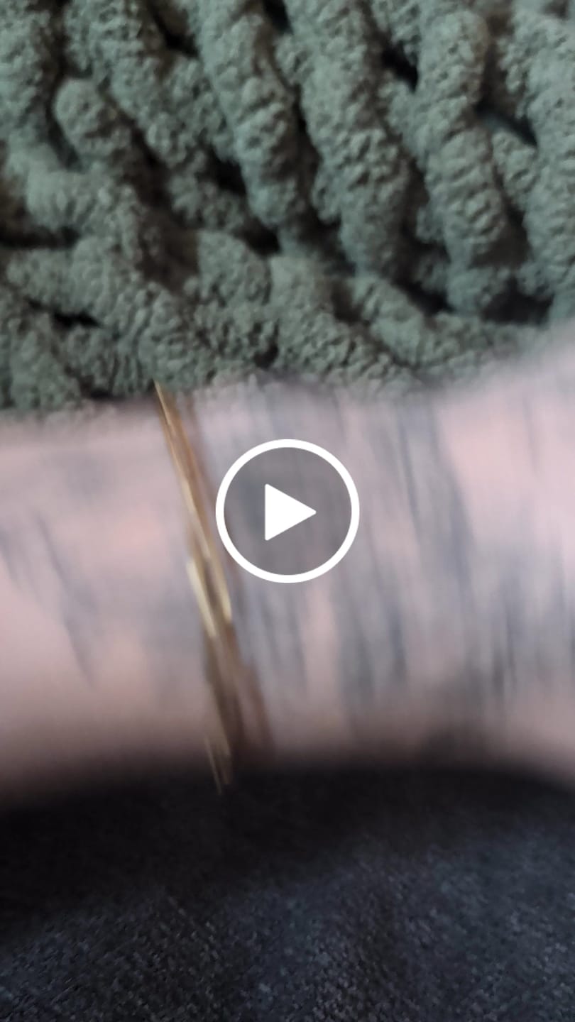 Customer video review of Maui Paperclip Bracelet