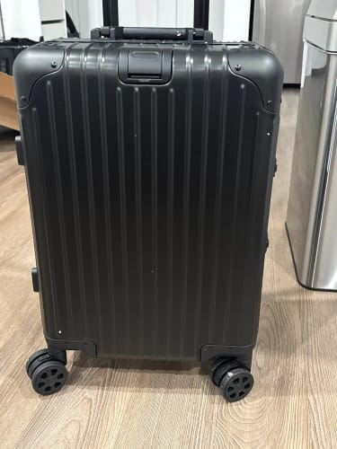Customer photo review of MOVINGSOME® - ALUMINIUM SUITCASE
