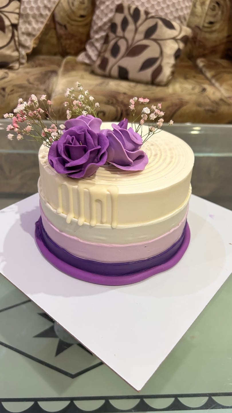 Customer photo review of Floral Ombre Cake