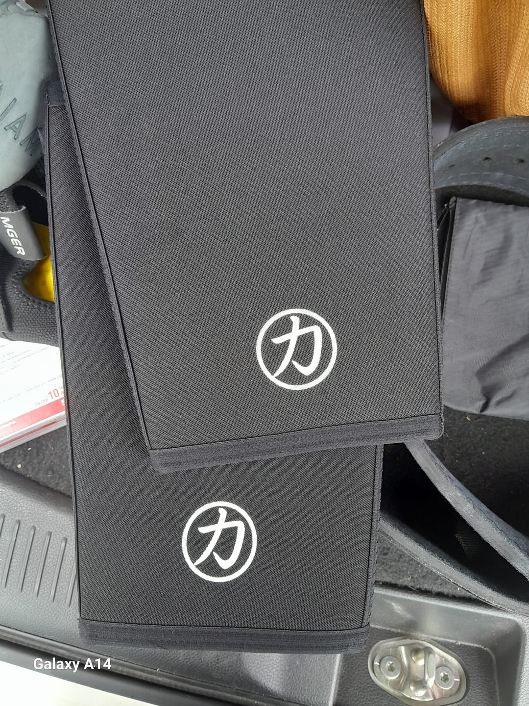 Customer photo review of 7MM Inferno Knee Sleeves - Black