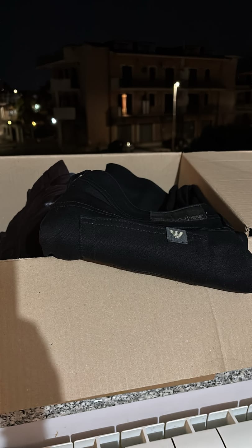 Customer photo review of Fiore Vintage & Secondhand - Box 10 jeans Firmati Grado A