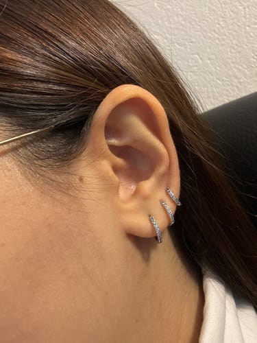Customer photo review of Pendientes Triple Aros