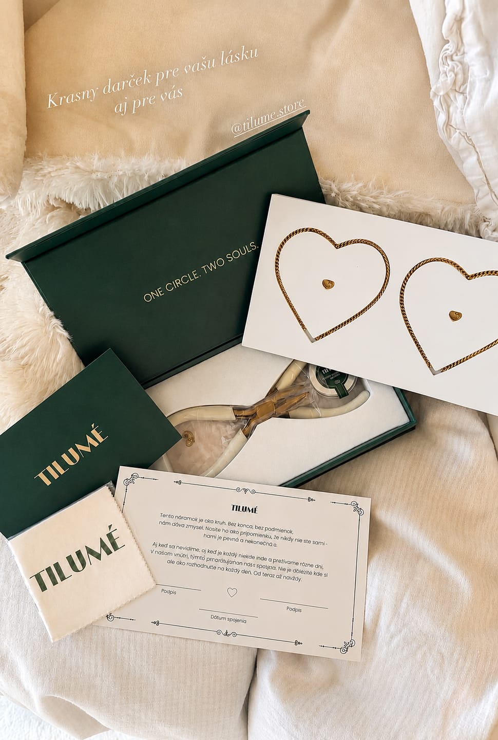 Customer photo review of Tilumé. Sada permanentých náramkov