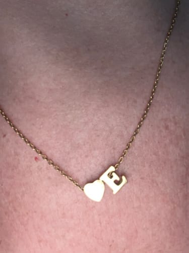 Customer photo review of Collar Letra Amor