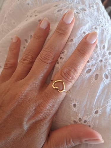 Customer photo review of Anillo Minimalist Heart