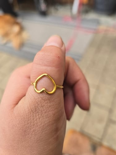 Customer photo review of Anillo Minimalist Heart