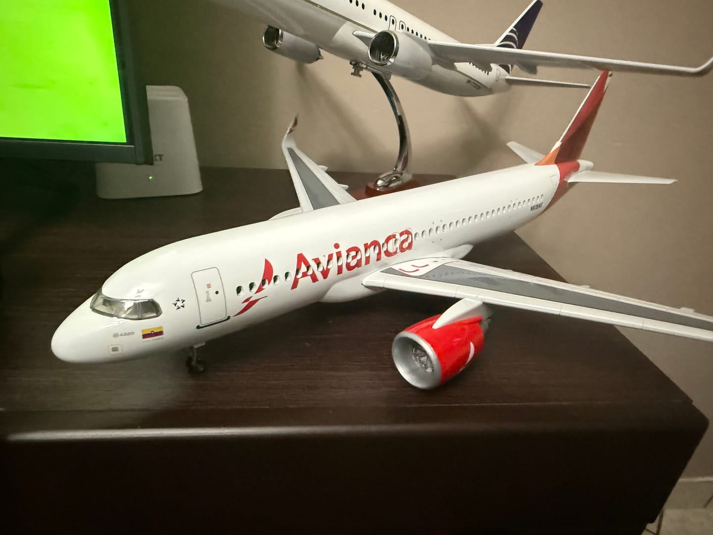 Customer photo review of A320 Neo Avianca - Scale 1/80 - 47cm - 18,5 in - Airplane Model