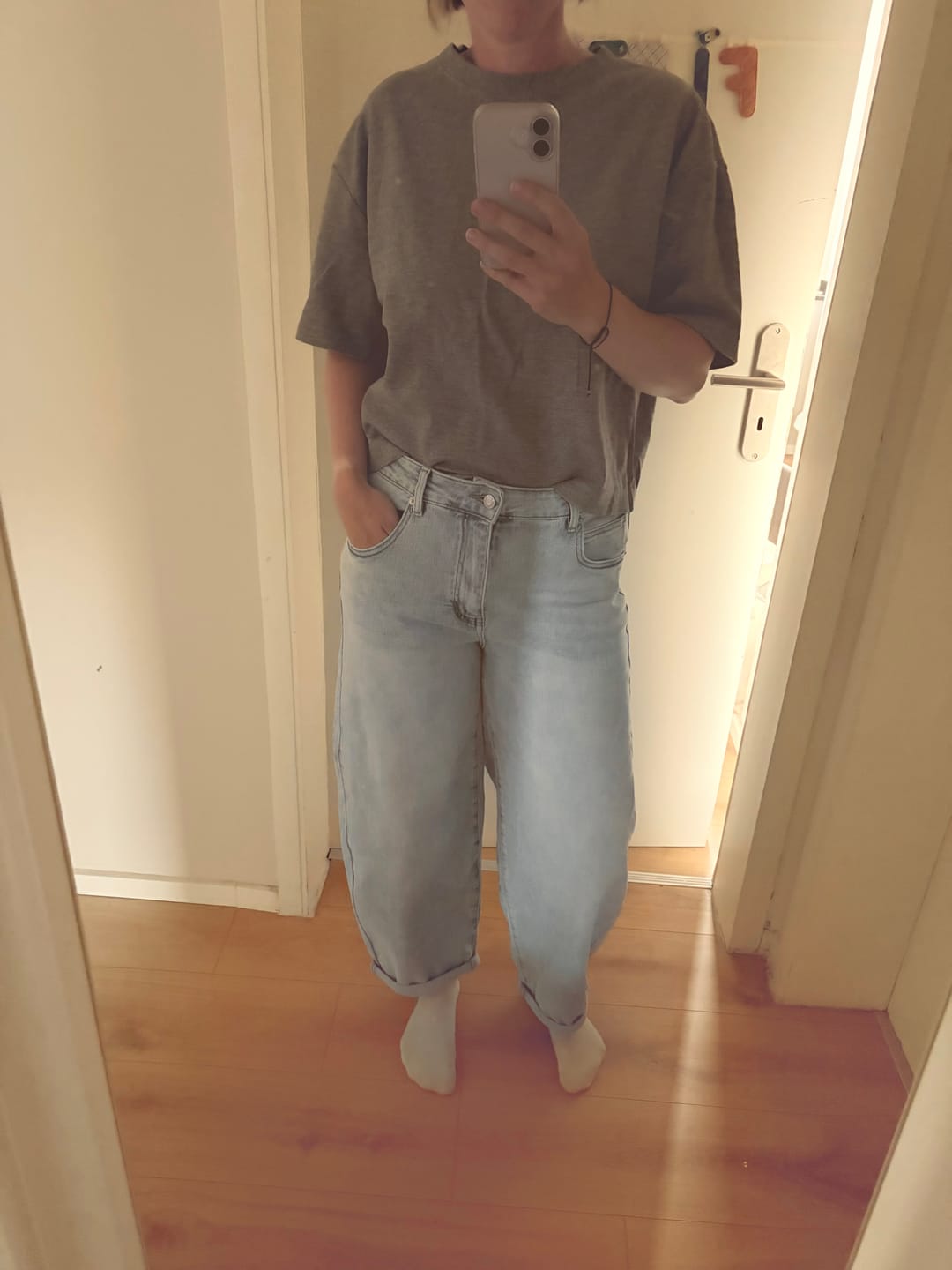 Customer photo review of Stretch Balloon Jeans Hellblau